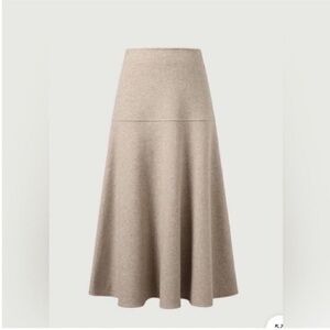 NWT OGL Wool-like Flared Maxi Skirt - Heather
Oatmeal Size S